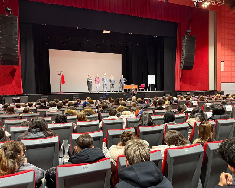 Consulenza artistica per Teatri, Comuni e Scuole. Spettacoli e produzioni teatrali. Contenuti educativi, teatro civile.