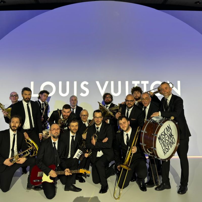 Consulenza Artistica e intrattenimento, musicisti per Eventi Aziendali. Creadiva Huma Attitude Lab. I Musicanti di San Crispino per Luis Vuitton